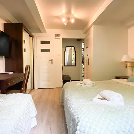 K2 招待所 卡尔帕奇