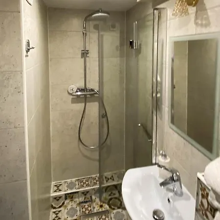 K2 招待所 卡尔帕奇